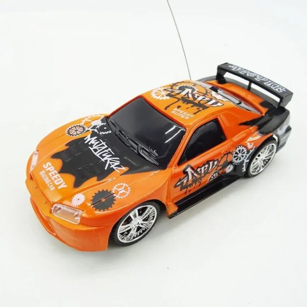 Toys 1:24 Powerful Electronic Four Channels Mini Drift Car RC Car